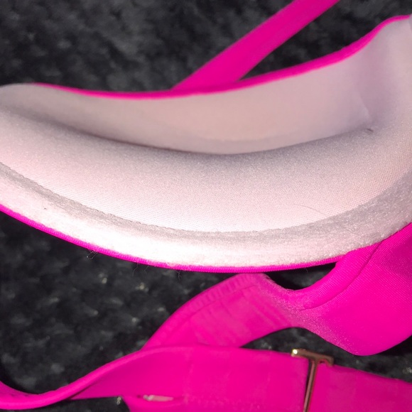 Victoria’s Secret bathing suit top - Picture 3 of 3